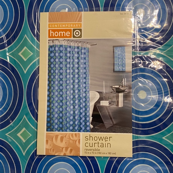 Reversible Shower Curtain - Picture 3 of 3